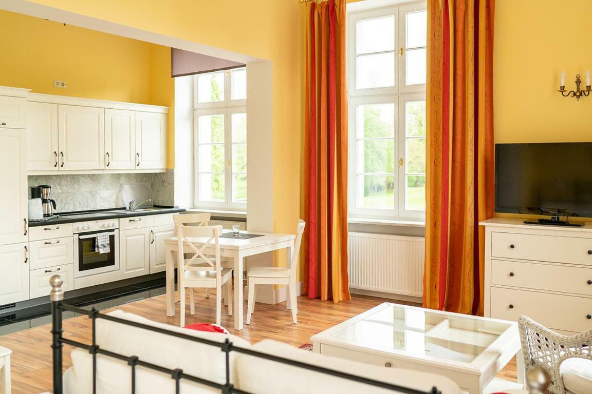 Appartement Gutshaus Gross Helle à Mölln Extérieur photo